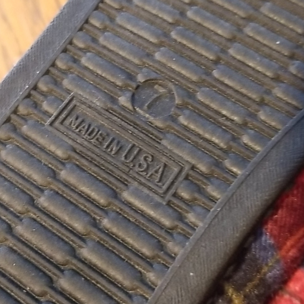 Slippers - Picture 2 of 2